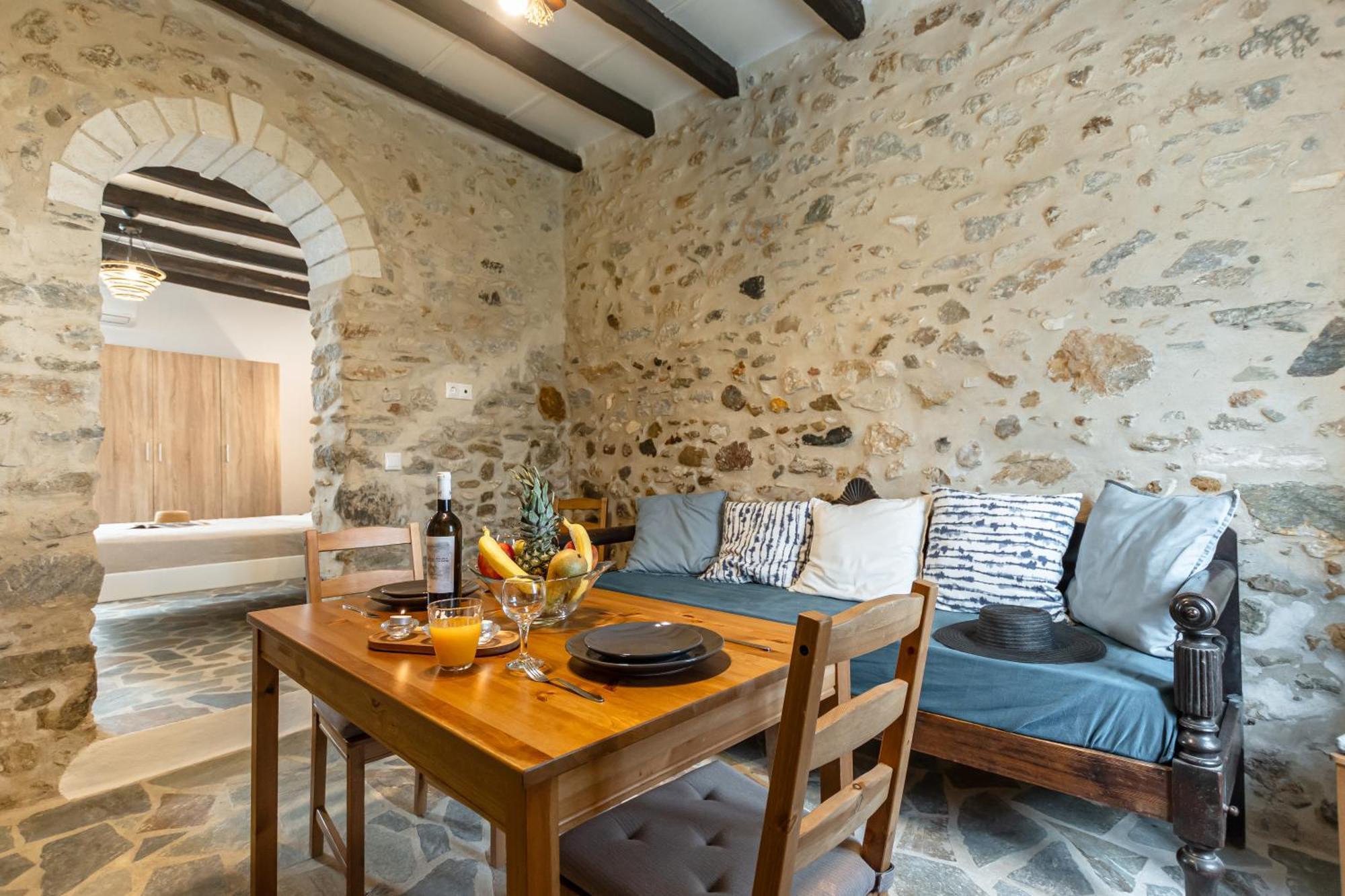 Апартаменты The White Stone House Naxos City Экстерьер фото
